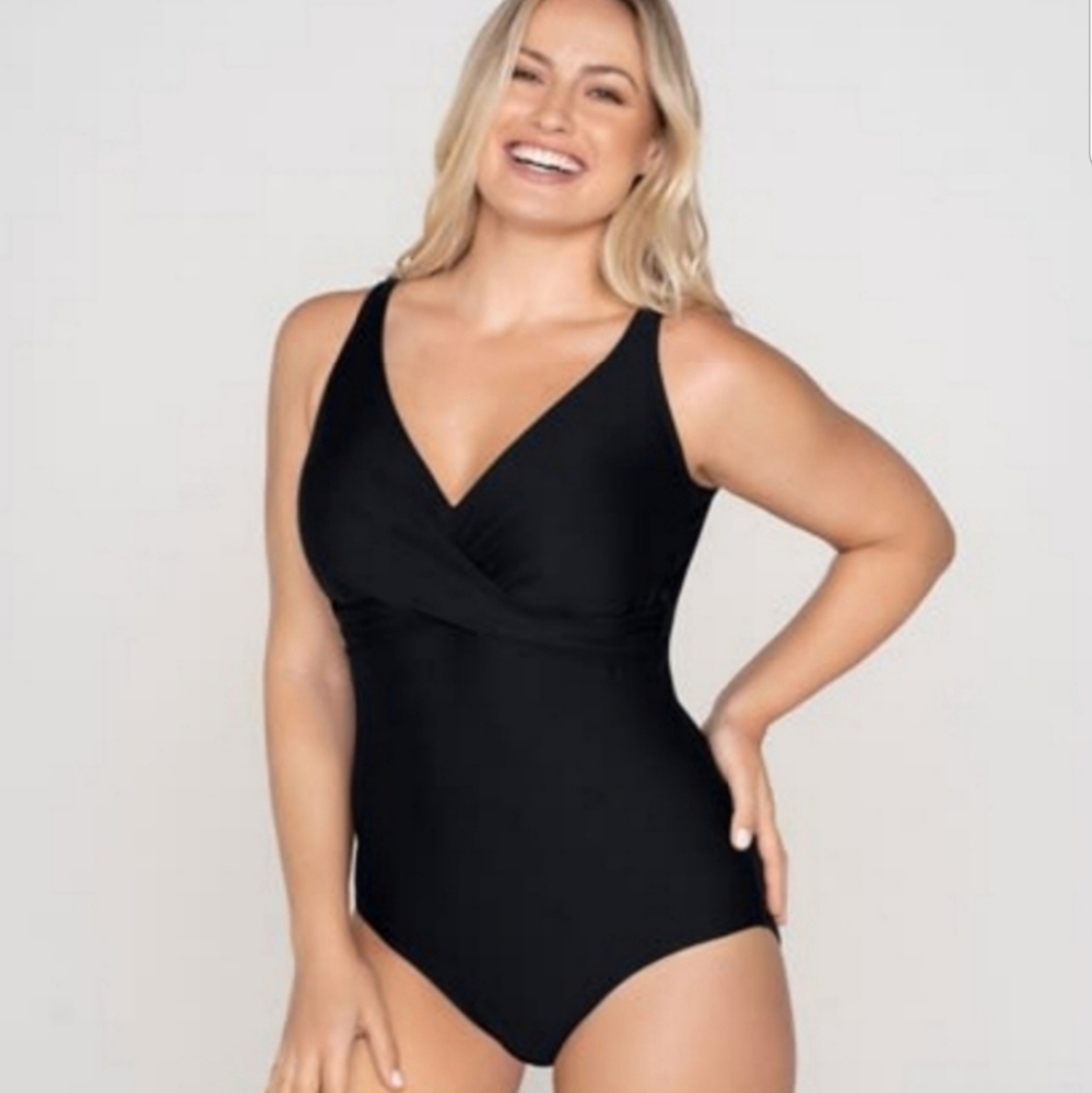 Leonisa Classic One Piece Swimsuit Black Size L Women’s